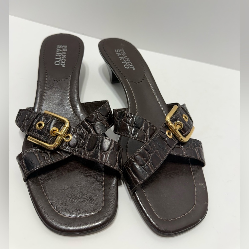 Franco Sarto Dark Brown Croc-Embossed Kitten Heel Buckle Mule Sandals Sz 9.5